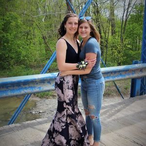 Meet your Posher, Elizabeth